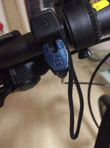 自行車鎖死與減震殘留的原因解析，以及左側鎖的奧秘